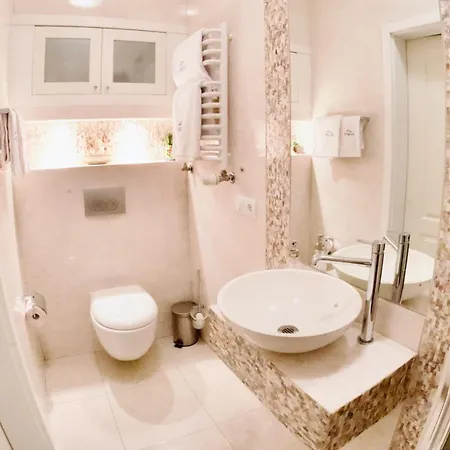 Luxury - Jessapart Walendia